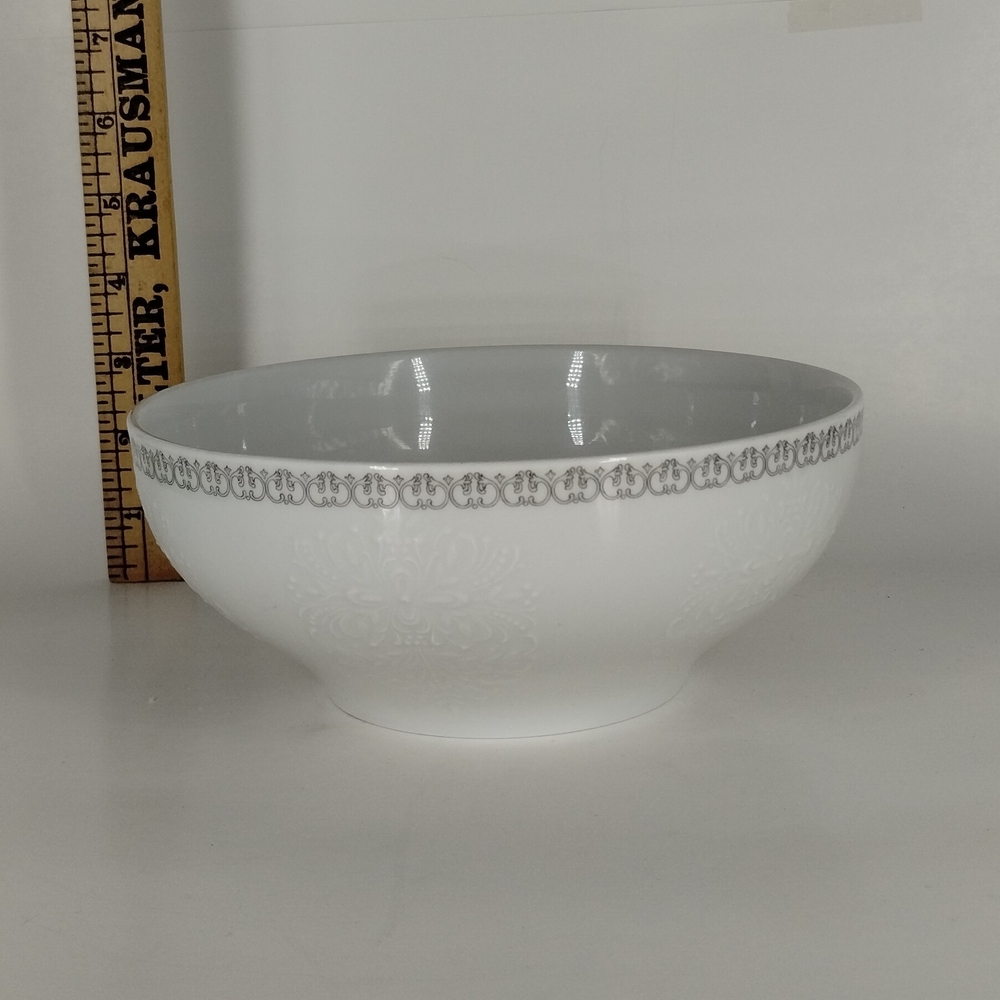 Margarete Fine China Bavaria-Germany Serving Bowl 7.5" Diameter White/Silver